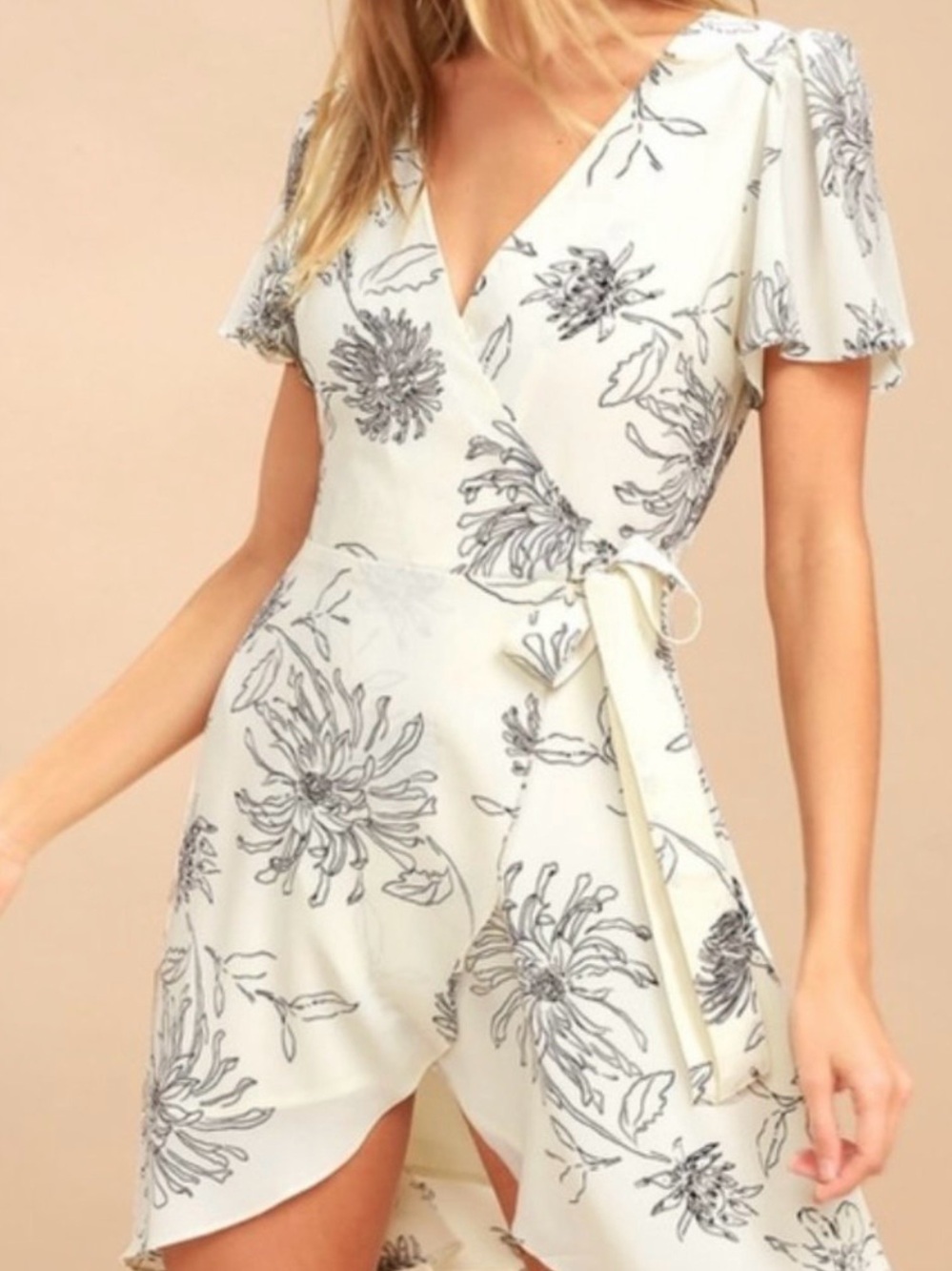 J.O.A Tessie Ivory White Floral Print Casual Flowy Wrap Mini Dress Women's Small